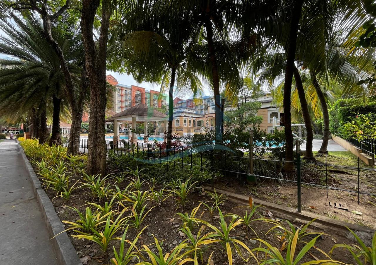 Cozy 2Br Staycation With Balcony Chateau Elysee For 4-6 Pax Paranaque City Kültér fotó